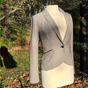White House black Market houndstooth pleated blazer/jacket 4 suit
